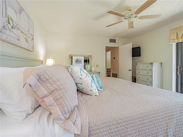 340 S Waverly Place 8B, Vero Beach, FL 32960