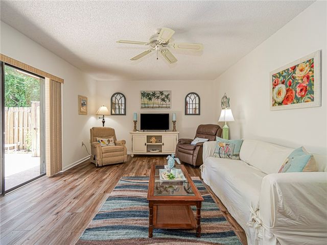 340 S Waverly Place 8B, Vero Beach, FL 32960