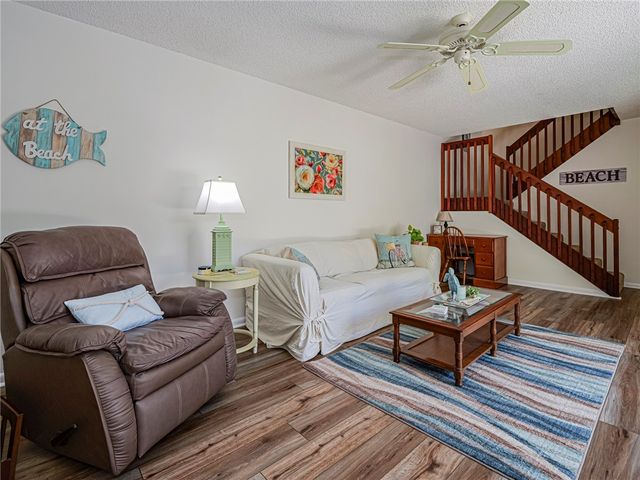 340 S Waverly Place 8B, Vero Beach, FL 32960