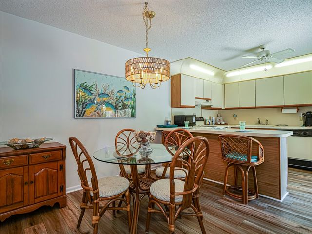 340 S Waverly Place 8B, Vero Beach, FL 32960