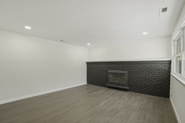 92 Summer St, Brockton, MA 02302