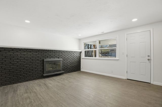 92 Summer St, Brockton, MA 02302