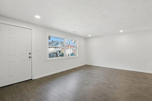 92 Summer St, Brockton, MA 02302