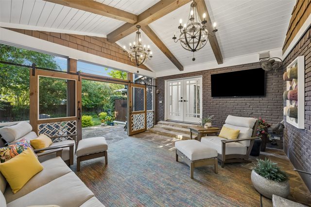 6413 Westlake Avenue, Dallas, TX 75214