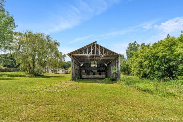 16134 Peach Ridge Avenue NW, Kent City, MI 49330