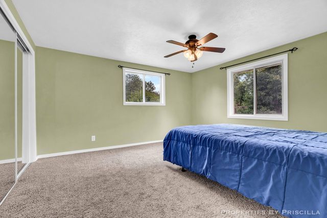 16134 Peach Ridge Avenue NW, Kent City, MI 49330