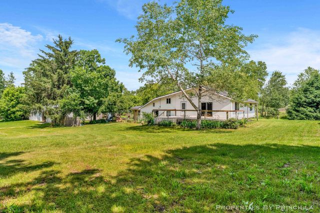 16134 Peach Ridge Avenue NW, Kent City, MI 49330