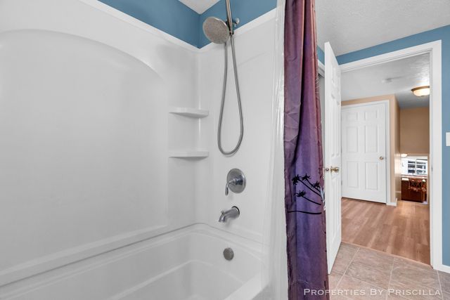 16134 Peach Ridge Avenue NW, Kent City, MI 49330