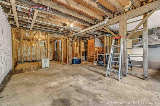 16134 Peach Ridge Avenue NW, Kent City, MI 49330