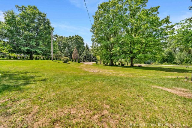 16134 Peach Ridge Avenue NW, Kent City, MI 49330