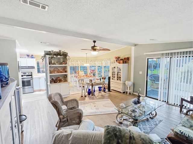 413 S TIMBER TRAIL, Wildwood, FL 34785