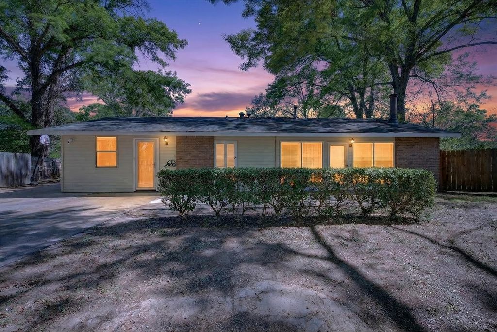 9629 Fairlawn Court, Shreveport, LA 71118