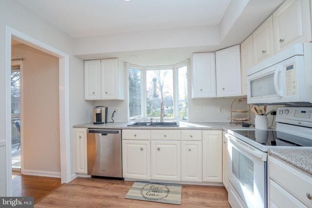 29 HAWTHORNE LN, Hightstown, NJ 08520