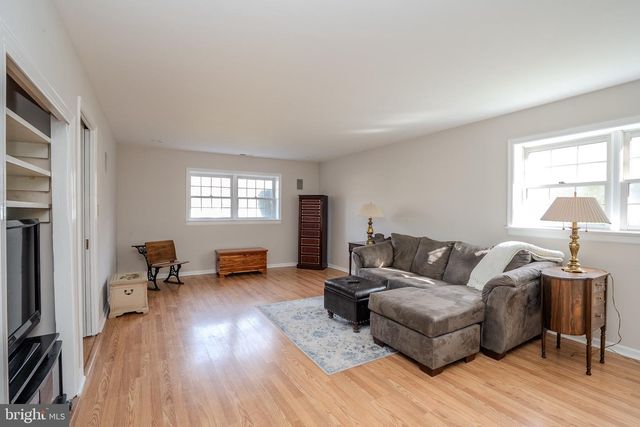 29 HAWTHORNE LN, Hightstown, NJ 08520