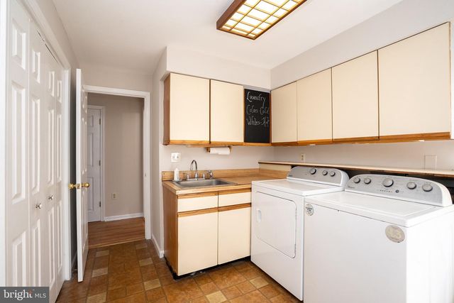 29 HAWTHORNE LN, Hightstown, NJ 08520