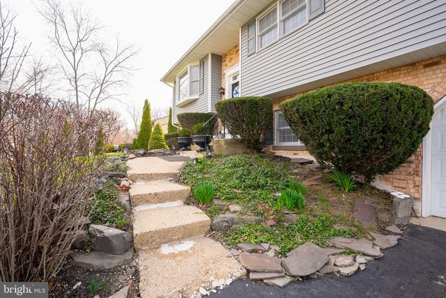 29 HAWTHORNE LN, Hightstown, NJ 08520