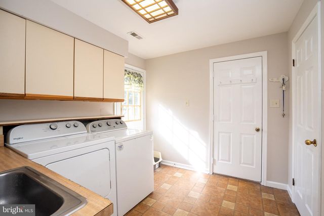 29 HAWTHORNE LN, Hightstown, NJ 08520