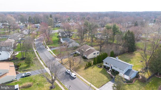 29 HAWTHORNE LN, Hightstown, NJ 08520