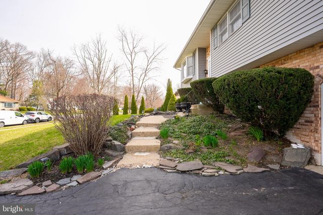 29 HAWTHORNE LN, Hightstown, NJ 08520