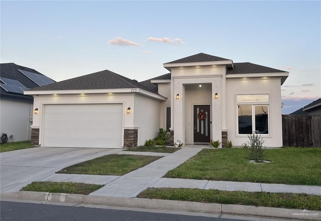 215 Paxton Drive, San Juan, TX 78589