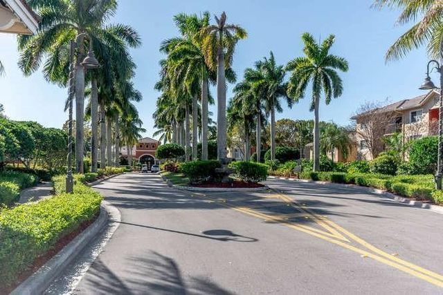 4151 N Haverhill Road 1508, West Palm Beach, FL 33417