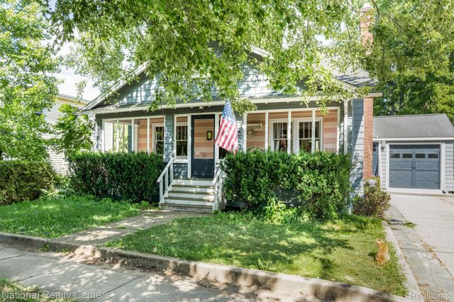 134 N Anderson Street, Lake Orion Village, MI 48362