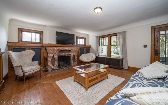 134 N Anderson Street, Lake Orion Village, MI 48362