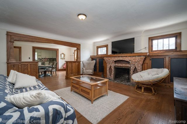 134 N Anderson Street, Lake Orion Village, MI 48362