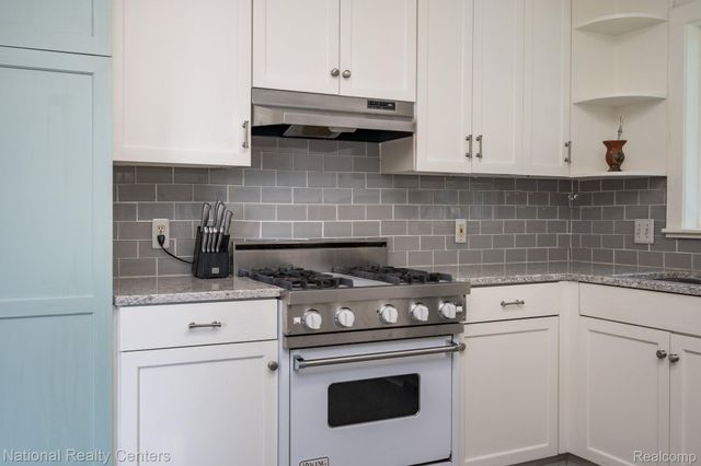 134 N Anderson Street, Lake Orion Village, MI 48362