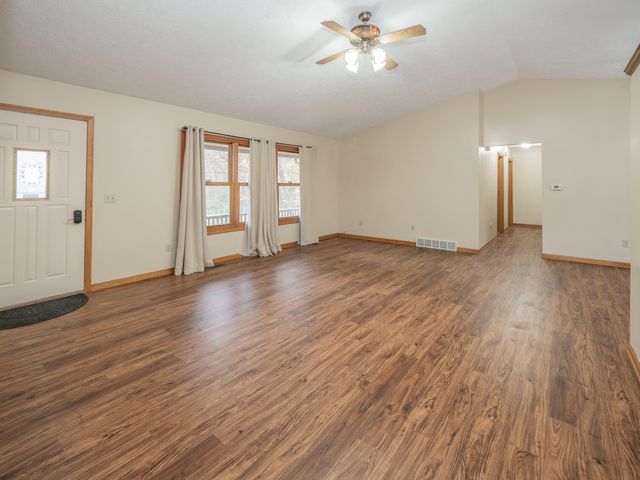 11265 E H J Avenue, Charleston Twp, MI 49053