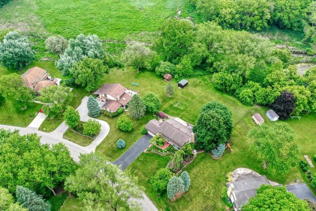 2930 San Juan TRAIL, Brookfield, WI 53005