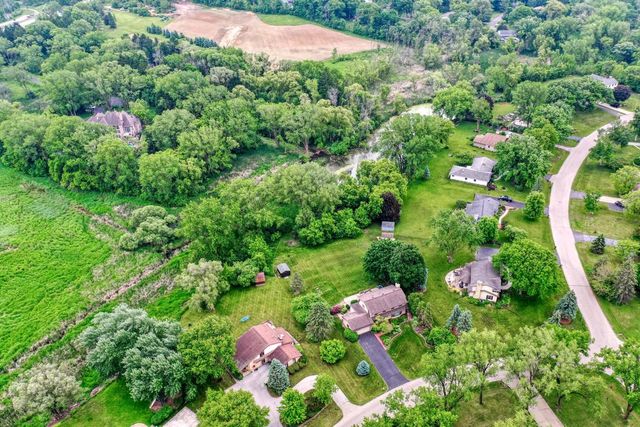 2930 San Juan TRAIL, Brookfield, WI 53005