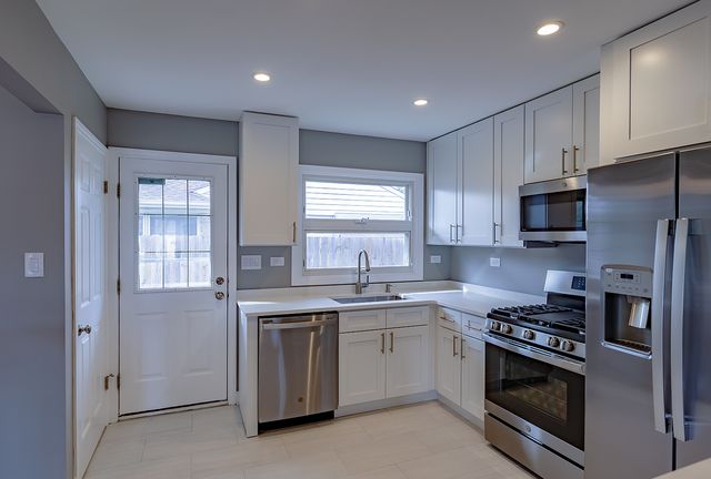 1046 Midway Road, Northbrook, IL 60062