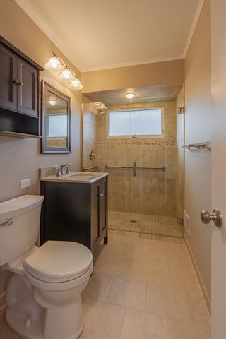 1046 Midway Road, Northbrook, IL 60062