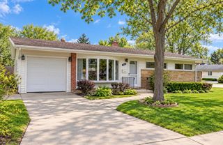 1046 Midway Road, Northbrook, IL 60062