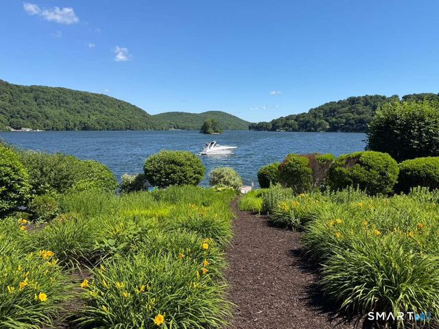 16 Hayestown Road A403, Danbury, CT 06811