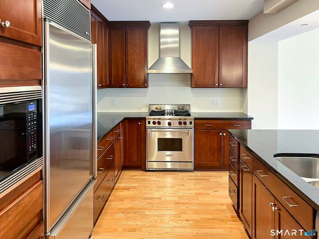 16 Hayestown Road A403, Danbury, CT 06811
