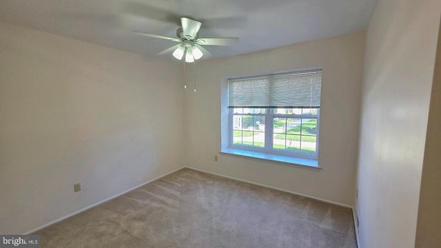 1447 THORNWOOD DR, Mount Laurel, NJ 08054