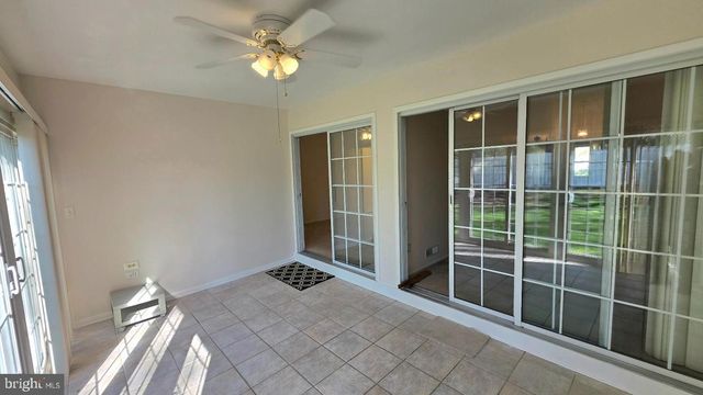 1447 THORNWOOD DR, Mount Laurel, NJ 08054