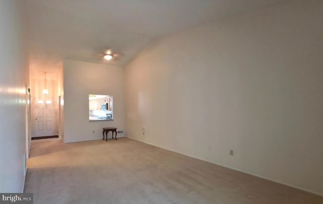 1447 THORNWOOD DR, Mount Laurel, NJ 08054