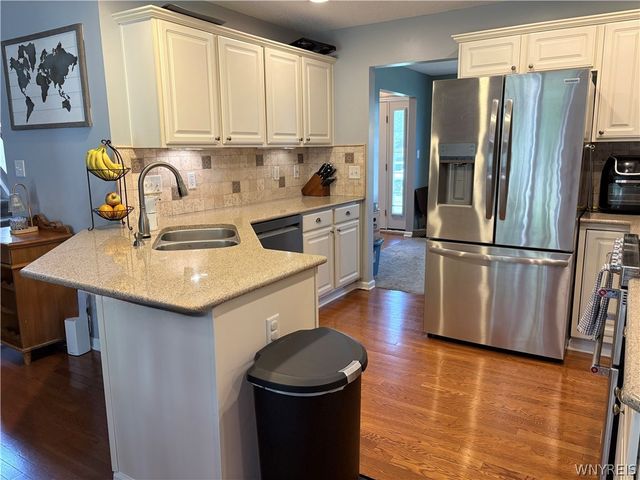 2314 Winterberry Drive, Hamburg, NY 14085