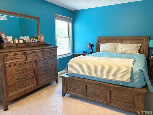 2314 Winterberry Drive, Hamburg, NY 14085