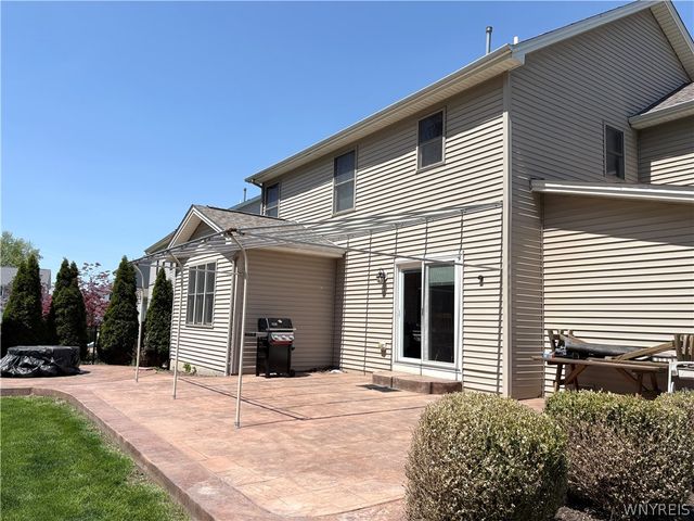 2314 Winterberry Drive, Hamburg, NY 14085