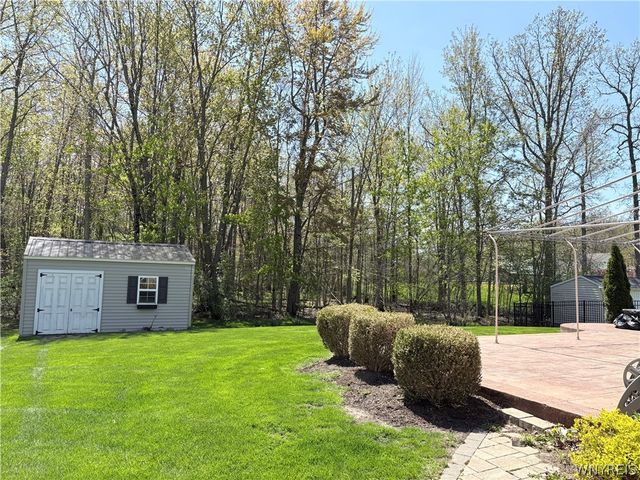 2314 Winterberry Drive, Hamburg, NY 14085