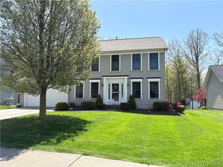 2314 Winterberry Drive, Hamburg, NY 14085