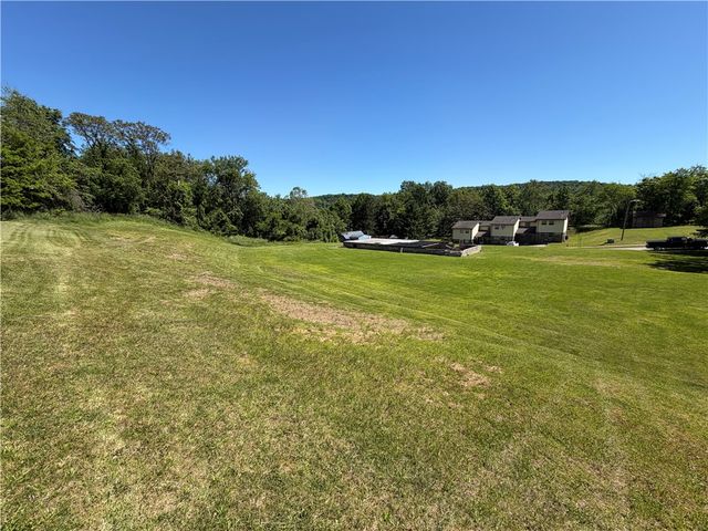1375 Fayette, Donora, PA 15033