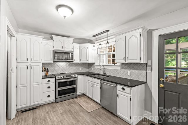 512 Bascom Street, Charlotte, NC 28205