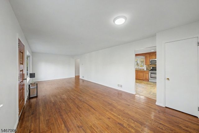 12 Toner Rd, Boonton Town, NJ 07005