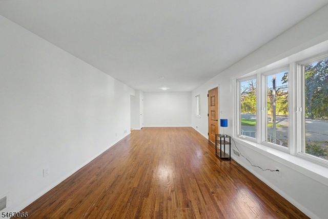12 Toner Rd, Boonton Town, NJ 07005