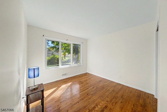 12 Toner Rd, Boonton Town, NJ 07005